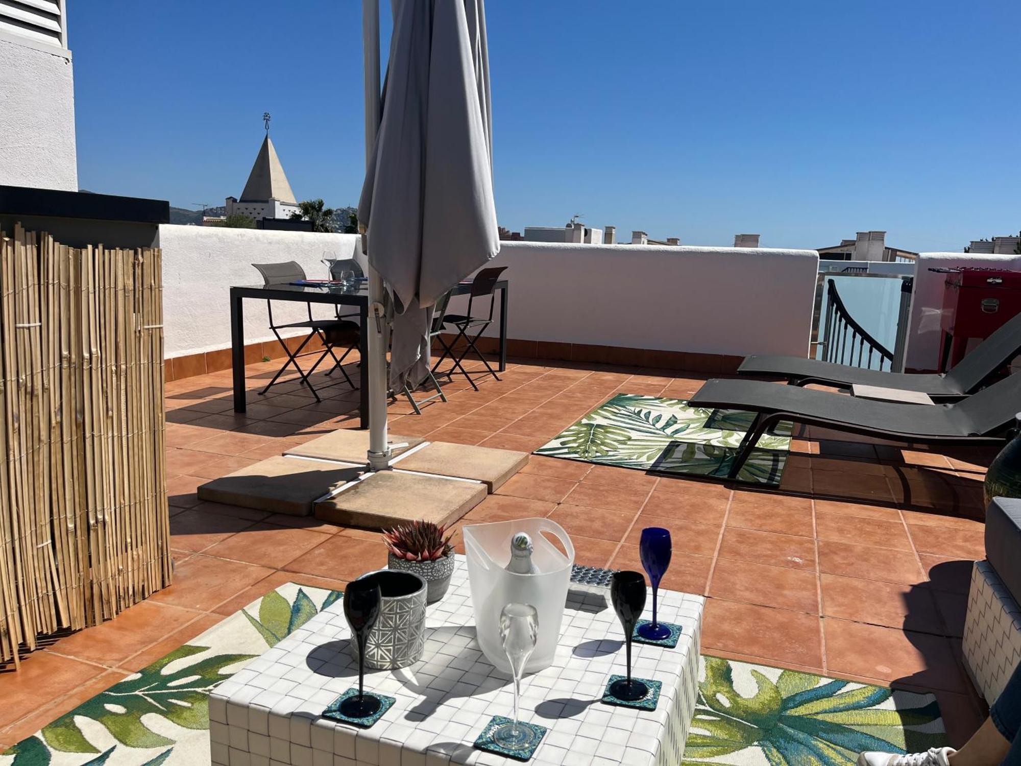 Appartement Avec Terrasse Sur Le Toit Vue Mer Росес Екстериор снимка