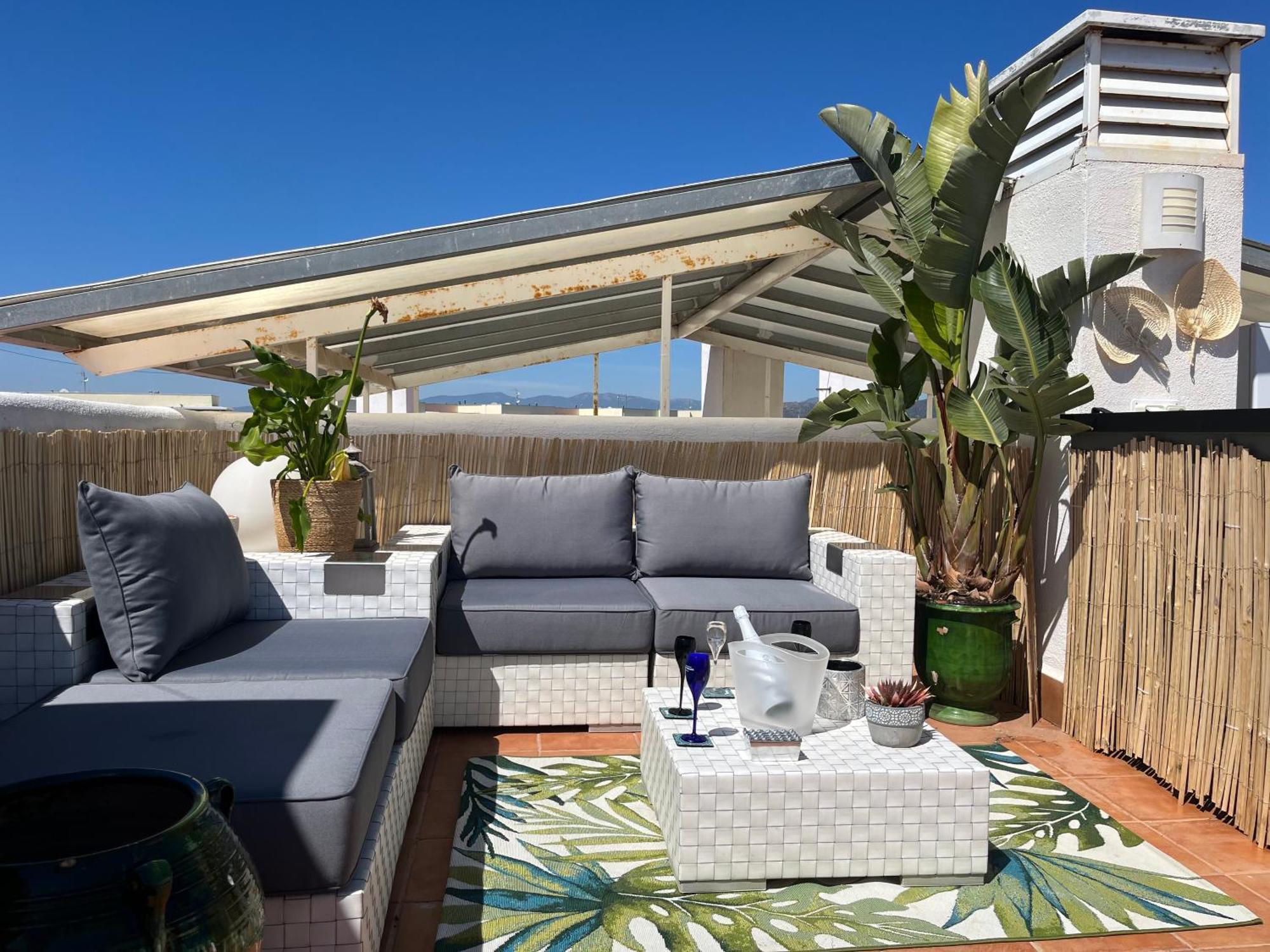 Appartement Avec Terrasse Sur Le Toit Vue Mer Росес Екстериор снимка